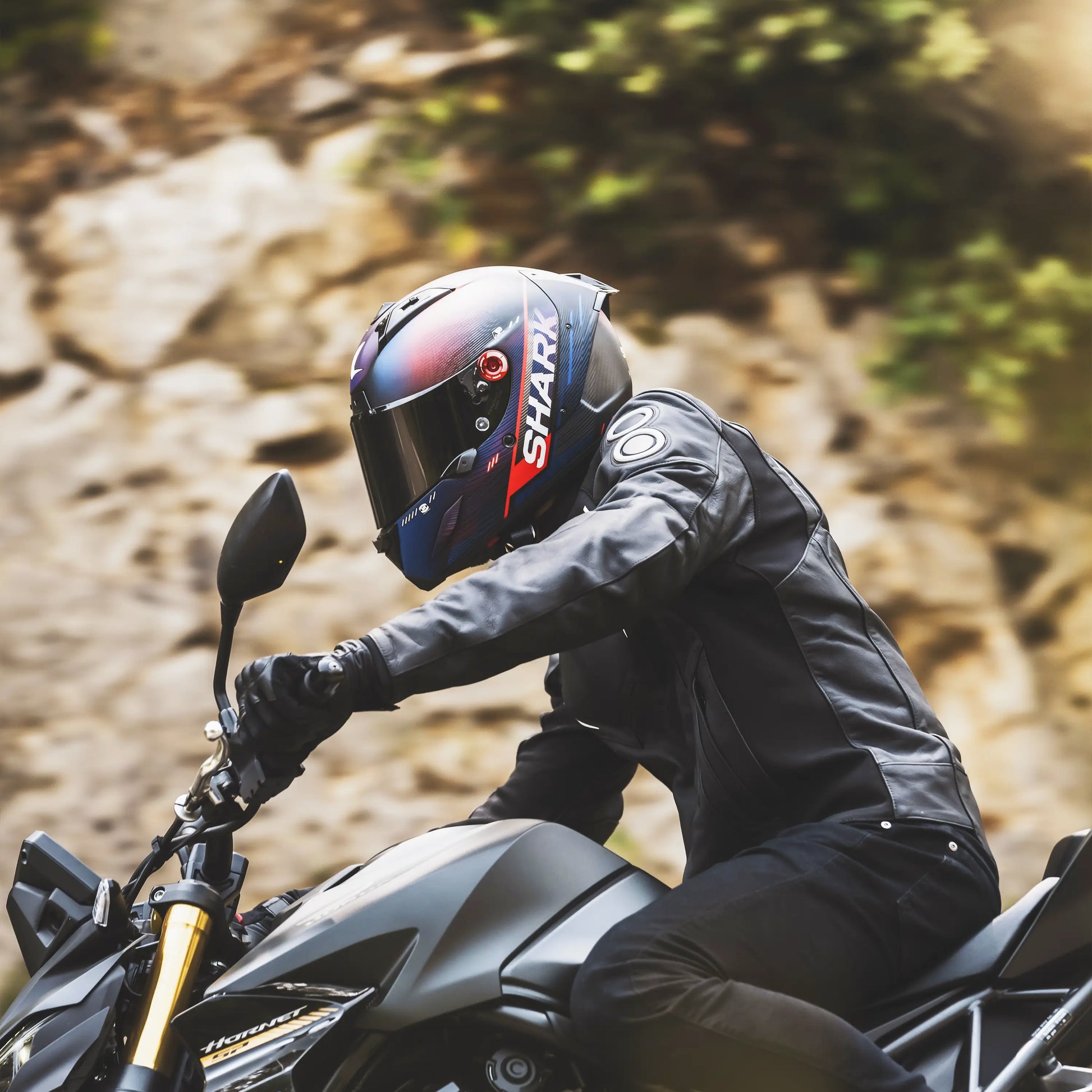 AERON Dark Shadow Matte Black Matte – Shark Helmets AERON Dark Shadow Matte Black Matte – Shark Helmets